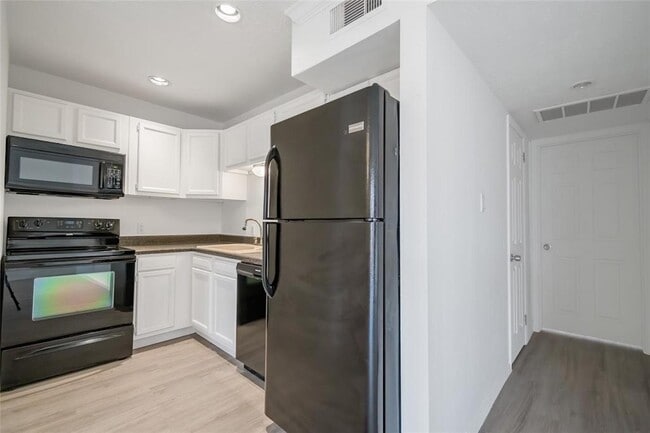 Photo - 3400 Timmons Ln Unit 32