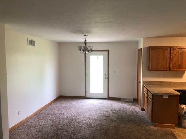 Photo - 2908 Eastern Rd