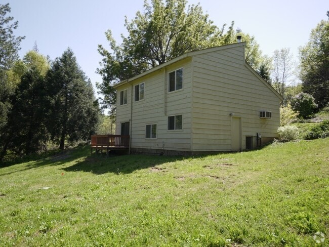 Building Photo - 99 Parsons Ln Rental