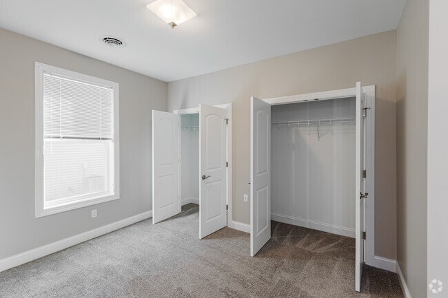 2BR, 2BA - 1,350SF - Bedroom - Shannon Mills