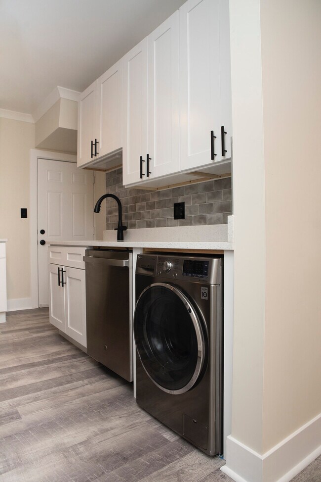 Photo - 3837 N Greenview Ave Unidad GDN