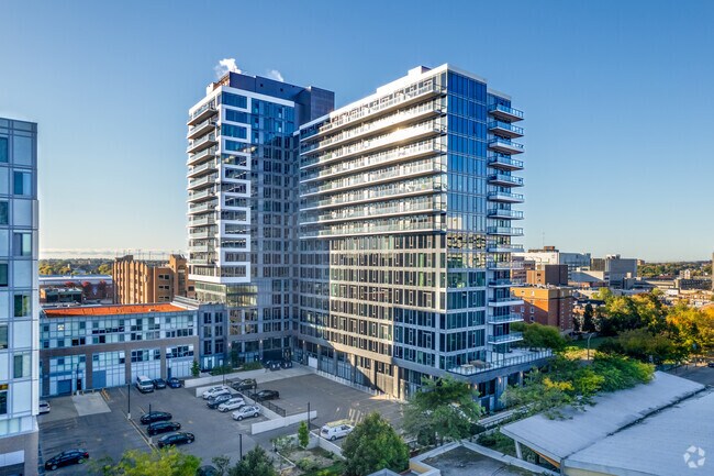 Photo - 80 Bond Street East