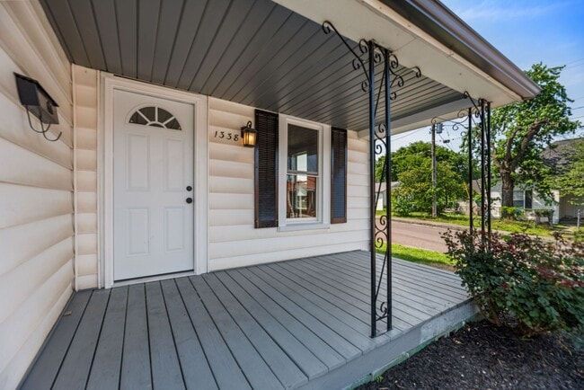 Photo - Knoxville 37921 - 2 Bedroom, 1 bath home -...