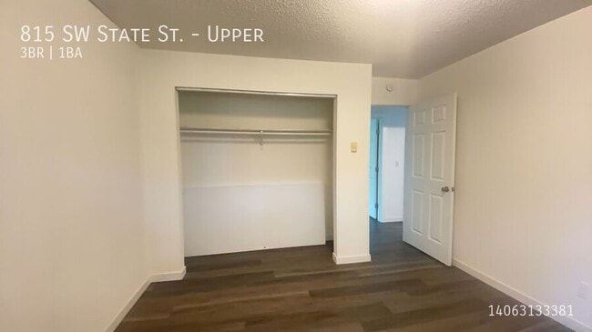 Photo - 815 SW State St Unit Upper