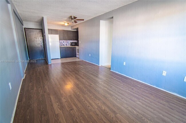 Photo - 2000 NW 29th St Unit 1