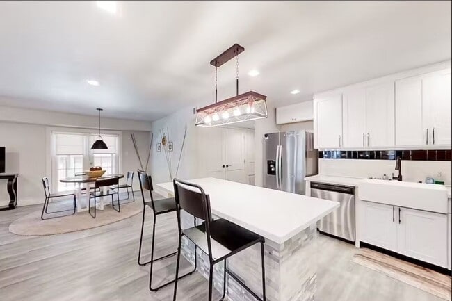 Photo - 6325 Riverview Way Unit A