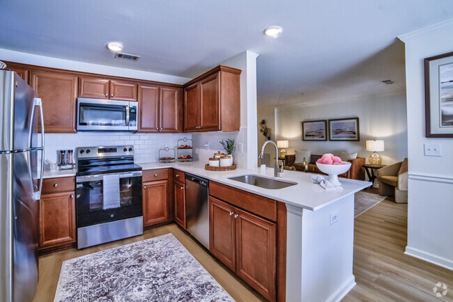 Building Photo - Avonlea Towne Lake Rental