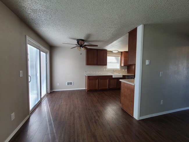 Photo - 22630 NE Schuyler St