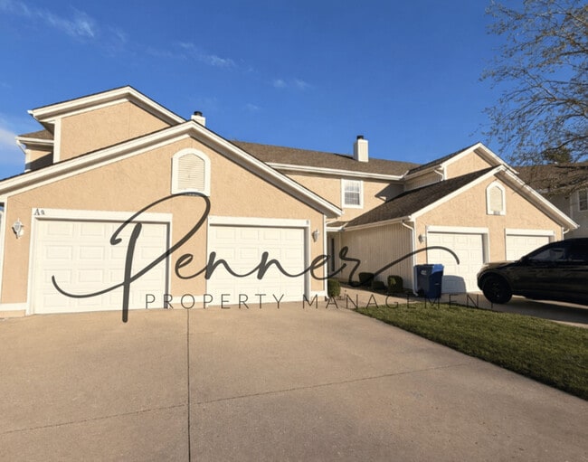 Building Photo - 4617 NE Whispering Winds Dr