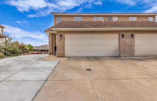Photo - 1277 W Las Hurdes Dr