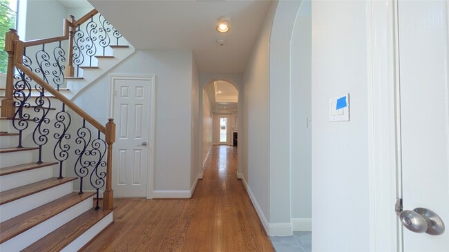 Photo - 1307 Riverine Ct