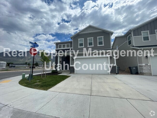 Building Photo - Beautiful Townhome in Pleasant Grove