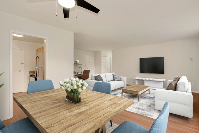 Photo - Cortland on Pike