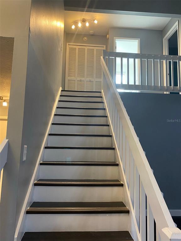 Photo - 303 Silver Pine Dr