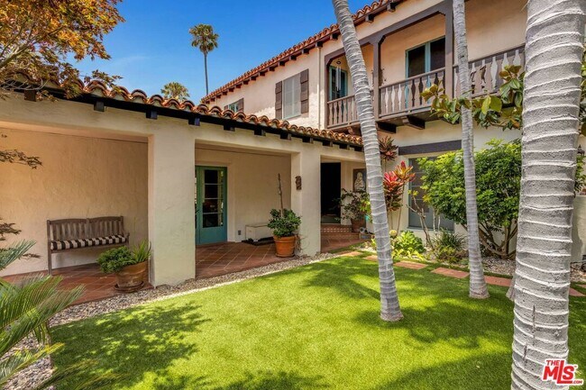 Photo - 16933 Sunset Blvd House