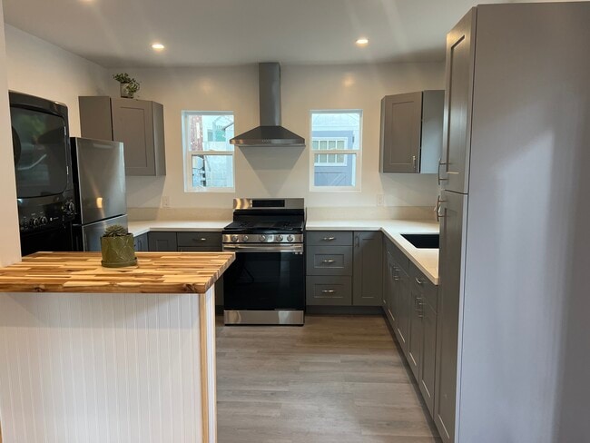 Kitchen includes appliances and plenty of cabinet space - 9300 Benson Way Unit B Rental