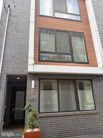 Photo - 1651 E Eyre St