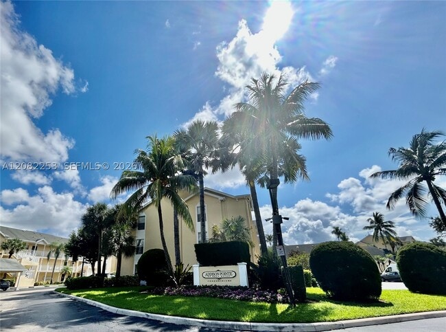 Building Photo - 6324 La Costa Dr Unit B