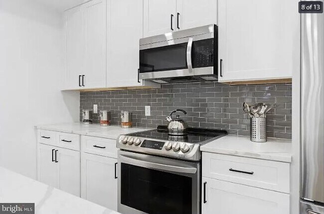 Photo - 927 Kennedy St NW Unidad 303