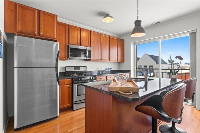 Photo - 3741 N Milwaukee Ave