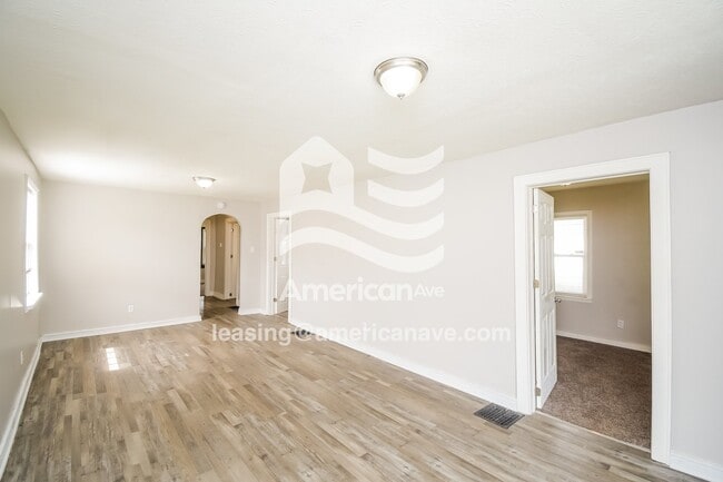 Photo - 2612 Eastern Ave