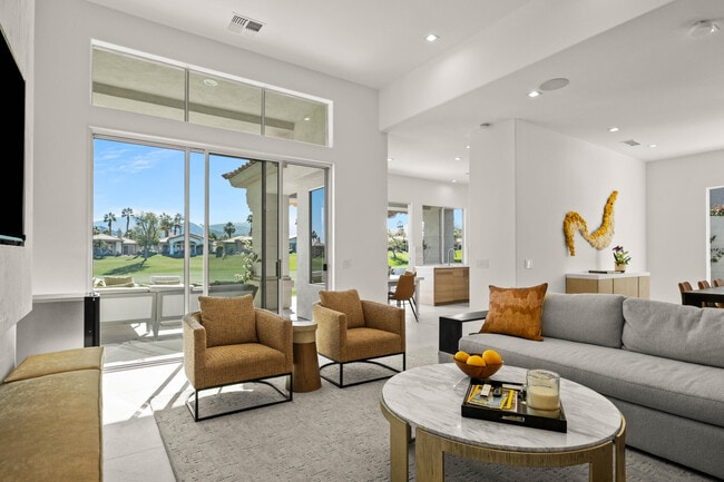 Photo - 407 Desert Holly Dr