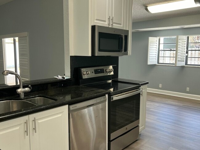 Photo - 21023 Rustlewood Ave