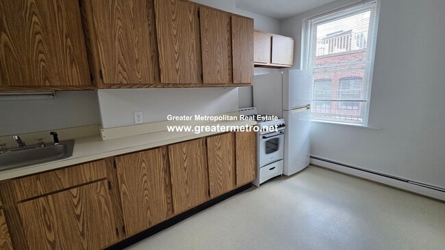 Building Photo - 207 Salem St Unit 4