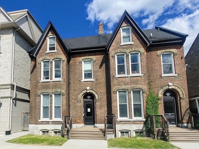 Building Photo - 333 Barrie St Unit 2