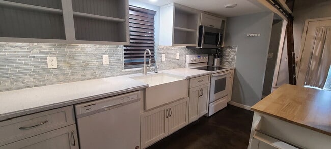 Photo - 211 E Voorhis Ave Unit C