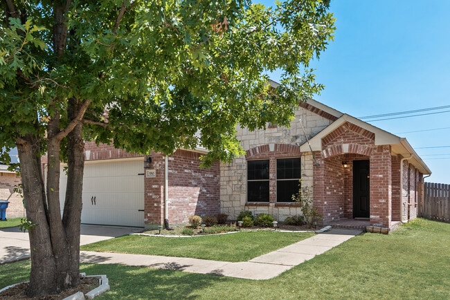 Photo - 550 Laurel Ln