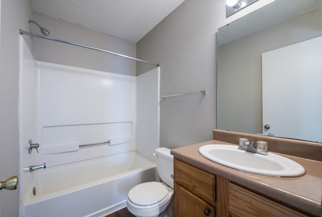 Photo - Crossroads Station