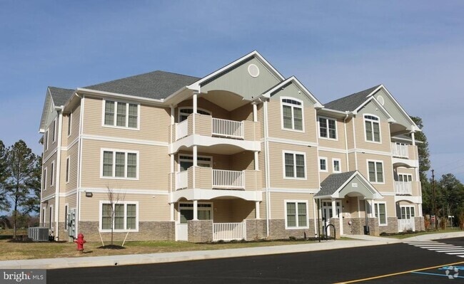 Building Photo - 1665 Kenton Rd Unit 504 Rental