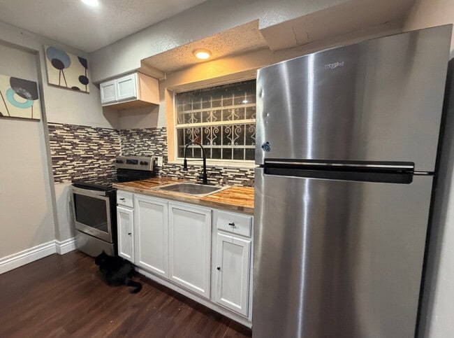 Photo - 505 E Columbus Dr