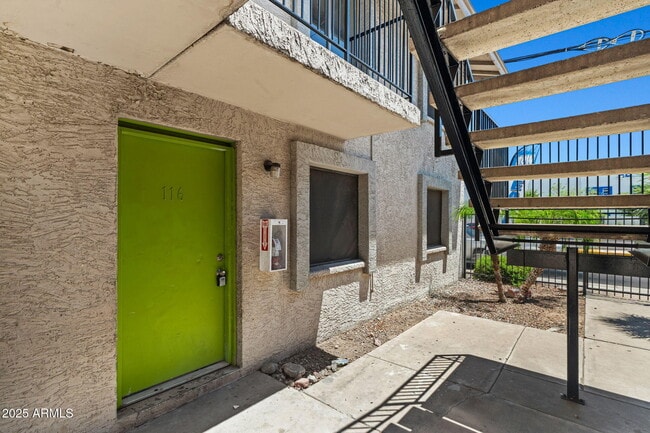 Building Photo - 2848 E Greenway Rd Unit 116 Rental