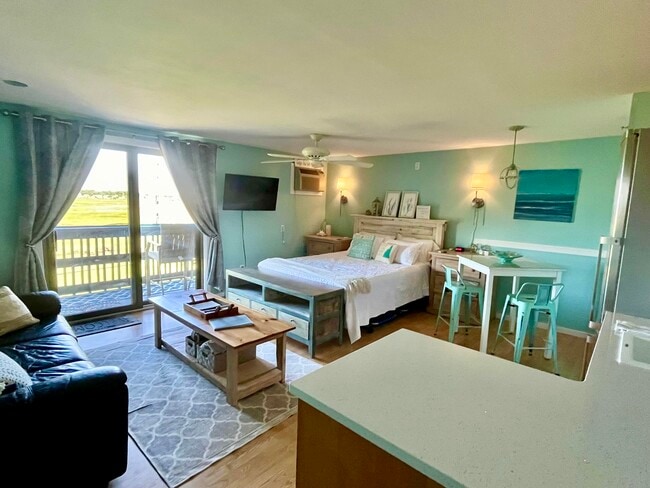 Building Photo - 415 Ocean Blvd Unit 2E Rental