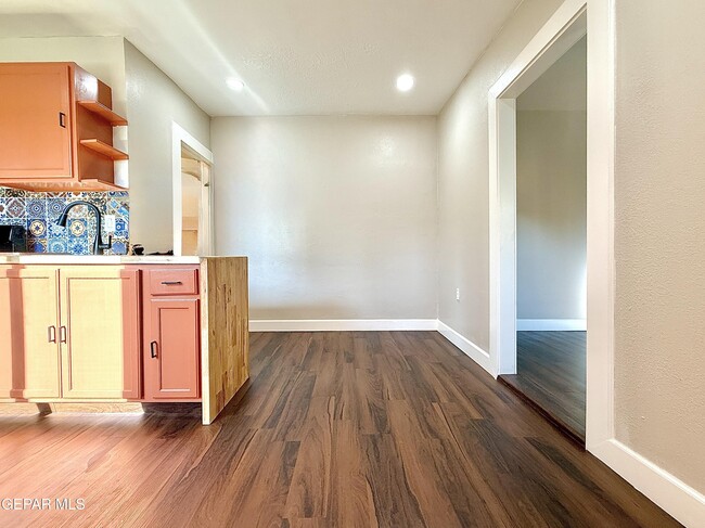 Photo - 2929 Grant Ave Unit B