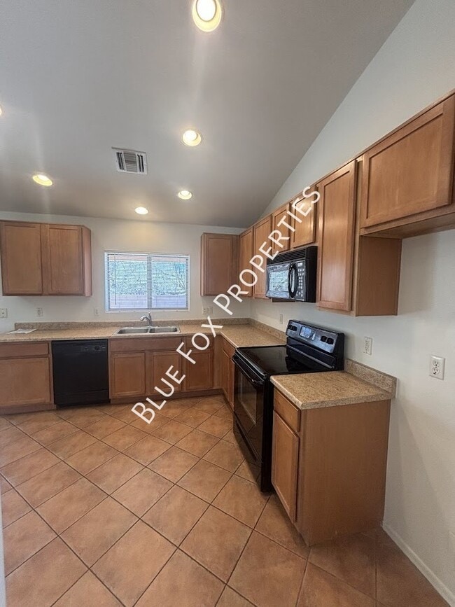 Photo - 270 E Shore Cliff Pl