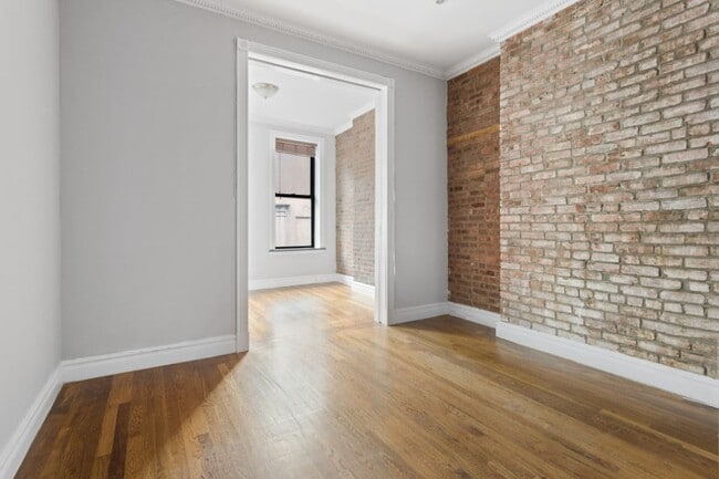 246 Mott St Unit 13