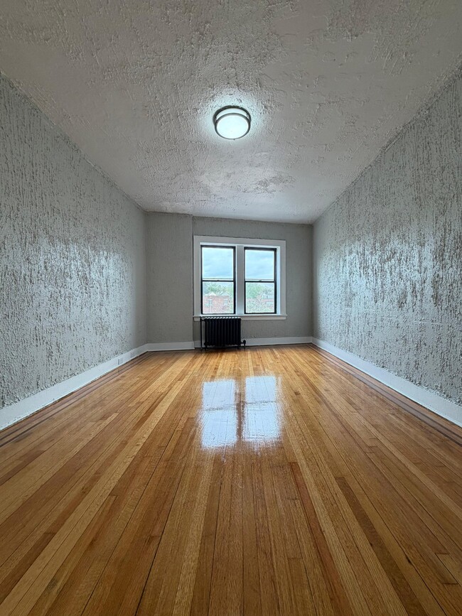 Photo - 645 Summer Ave