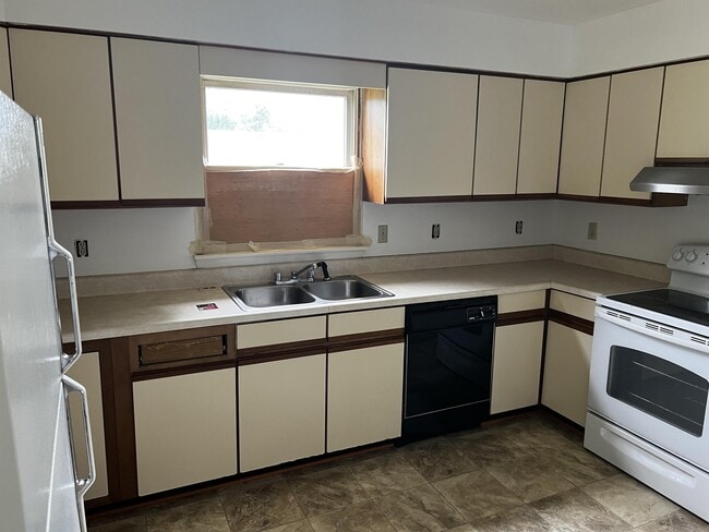 Photo - 238 Trimble Ave