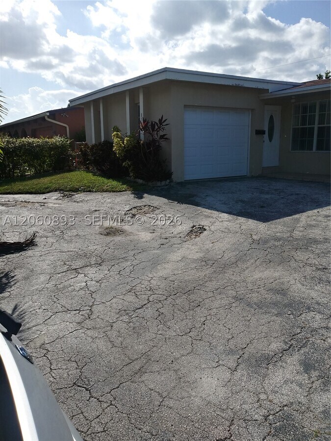 Photo - 8511 Sunset Strip