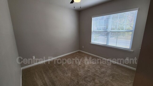 Photo - 731 Liberty Walk Ln