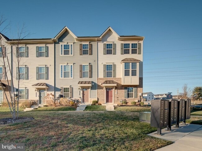 Building Photo - 9502 Autumn Berry Pl