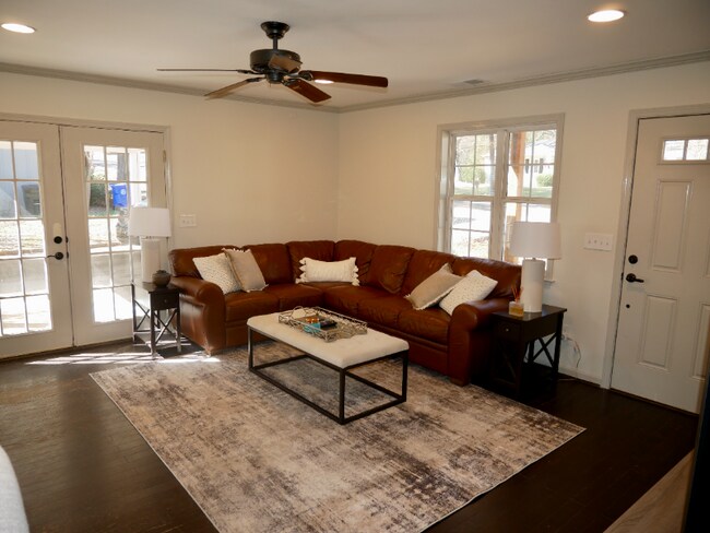 Photo - 1217 Gladstone Ave