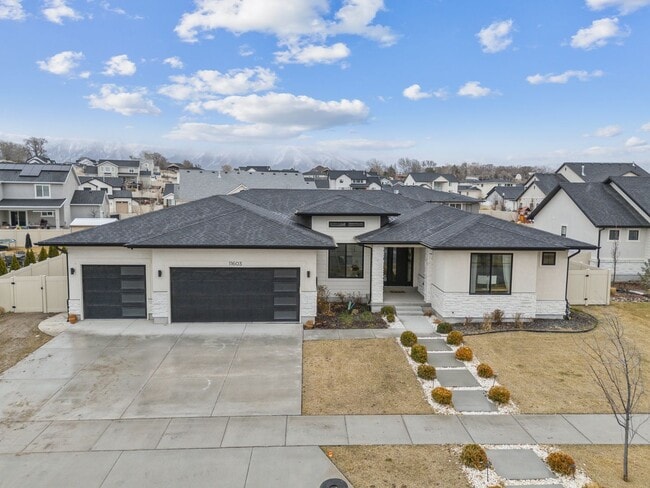 Stunning Single Family Home In Beautiful N... - Stunning Single Family Home In Beautiful N...