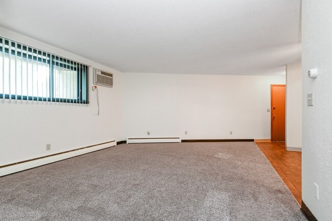 Photo - White Bear Terrace