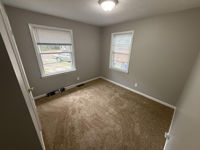 Photo - 134 Halls Ln