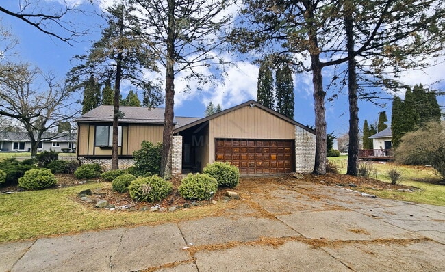 Building Photo - 5231 Bantry Dr