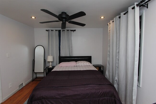 Photo - 701 Delano Ave